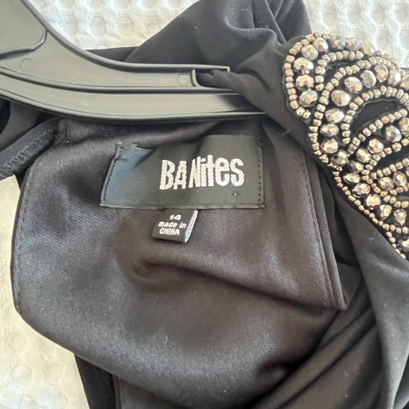 The little black dress - Picture 5 of 8